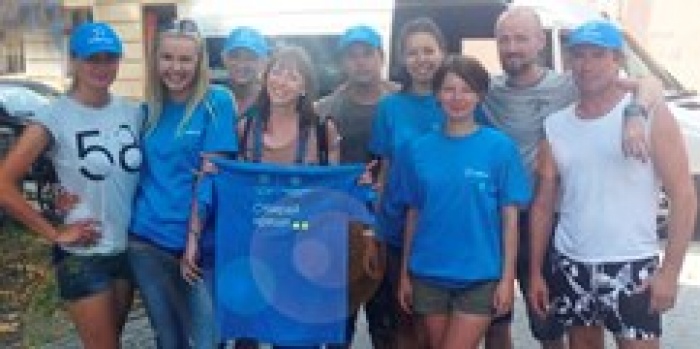 ЦА усміхається ЦА