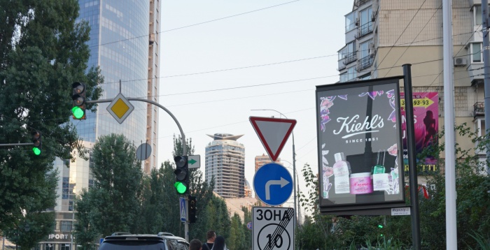 Цифровое будущее украинской out-of-home рекламы: «Перехид Аутдор» представил цифровой LED ситилайт