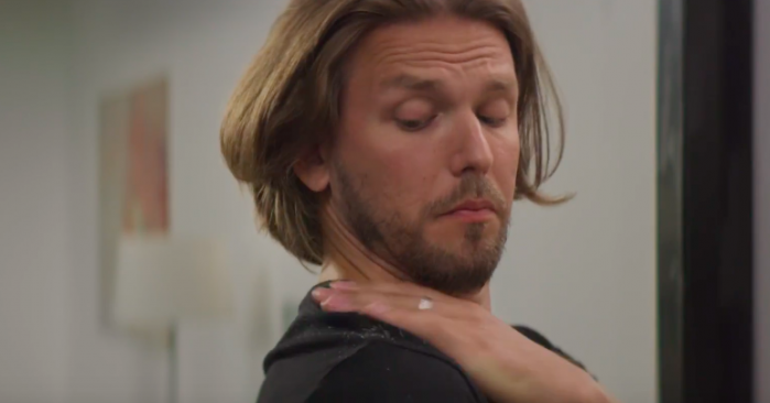 Шампунь, который уничтожит перхоть, а не романтику