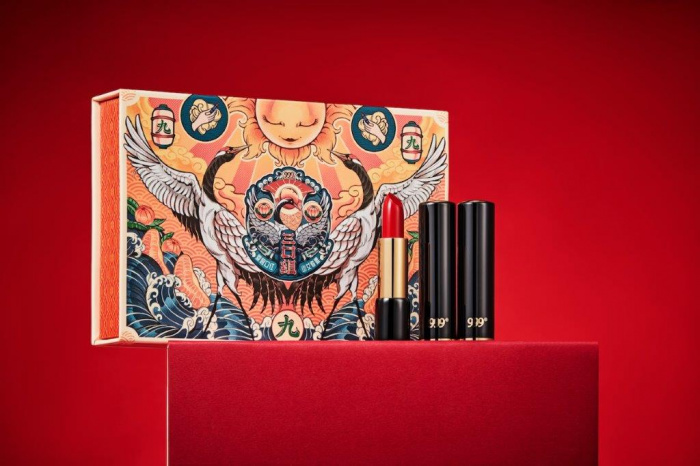 Serviceplan создал вирусную кампанию в стиле ретро для «999 Piyanping Lipstick»