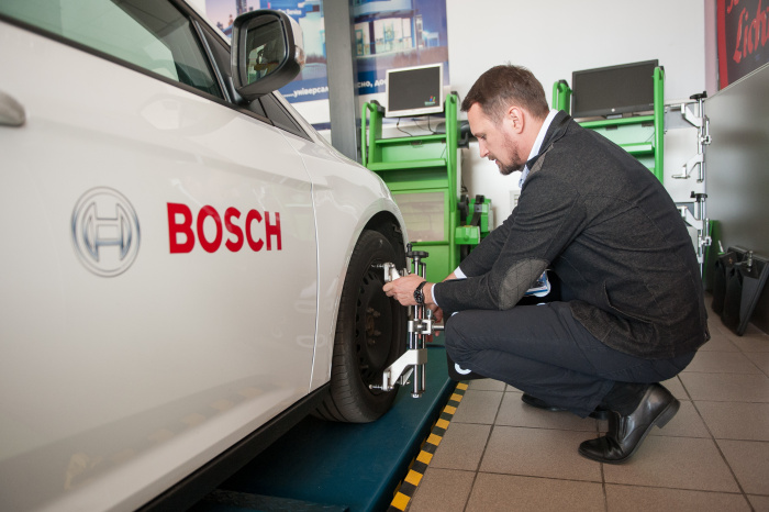 Bosch та Німецько-Українська промислово-торговельна палата запускають абсолютно новий курс навчання - «Основи мехатроніки автомобілів»