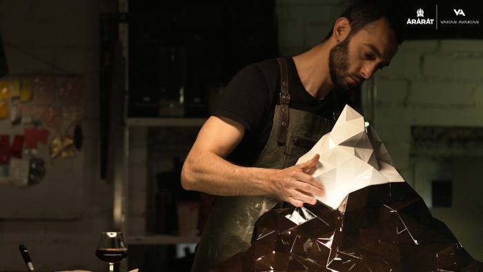 Carat Ukraine реалізував з ARARAT арт-проект у колаборації зі скульптором Ваханом Авакяном 