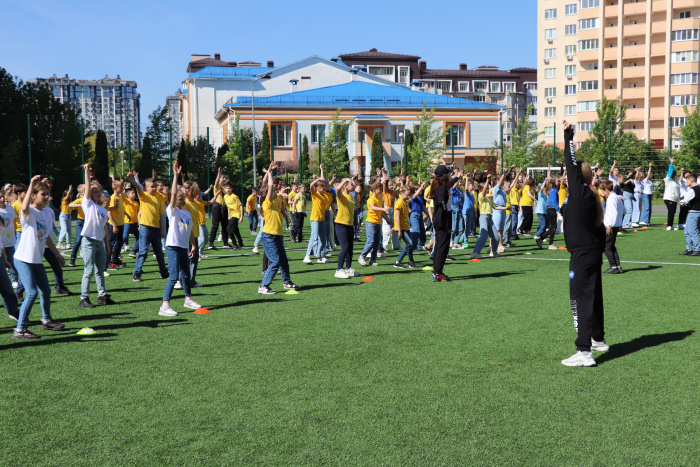 До Всеукраїнської національно-патріотичної онлайн-руханки долучились понад 220 тисяч українців