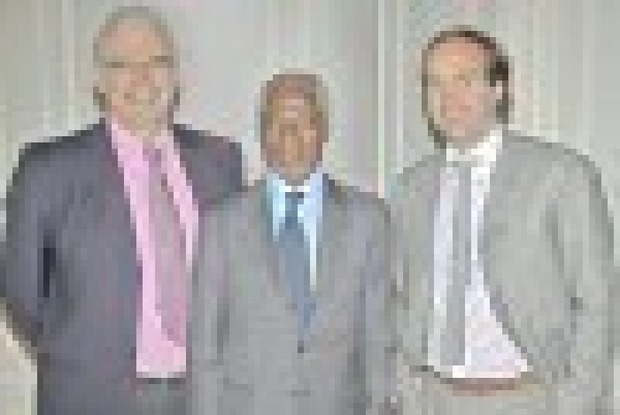 Кофи Аннан и Дэвид Джонс обсудять изменения климата и роль рекламного сообщества в решении данной проблемы в Каннах