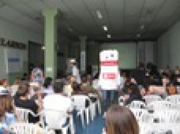 МАМИ озвучила тенденции и наградила костюмы на КМФР