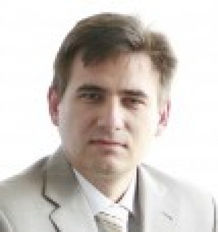 Новый маркетинг-директор life:) Денис Захаренко о том, как будет не отвоевывать, а проникать