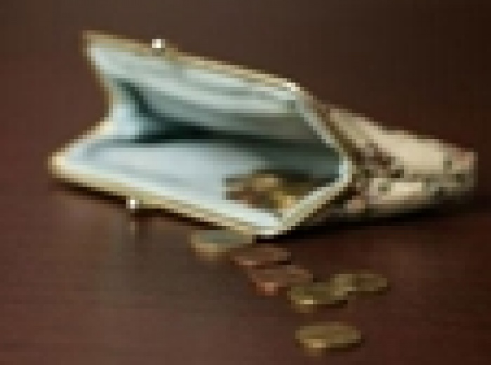 Украинцев могут лишить социальных выплат  