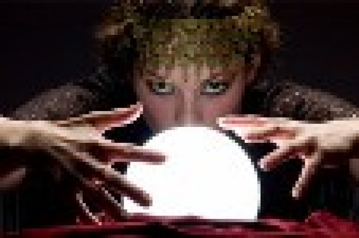 Рада запретит рекламу гадалок, экстрасенсов и колдунов