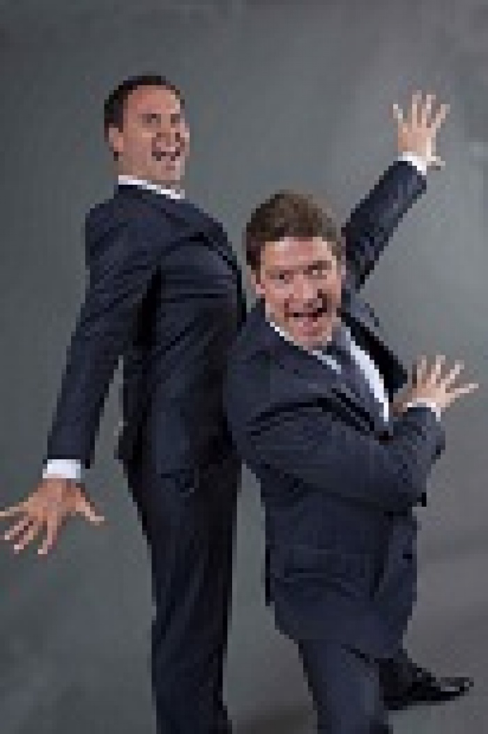 Дwум Тоwарищам 8 лет! Уииииииии!