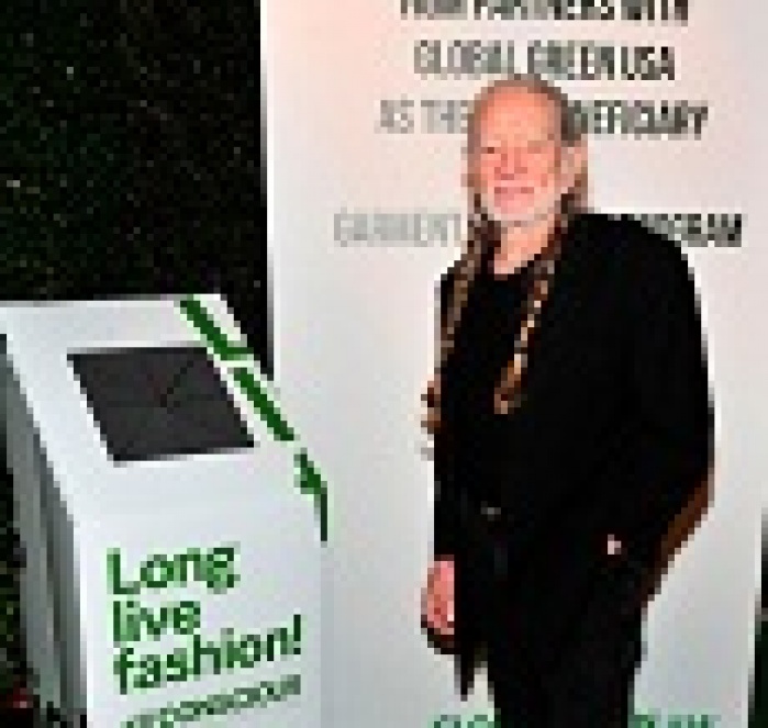  H&M проводит акцию по вторичной переработке одежды