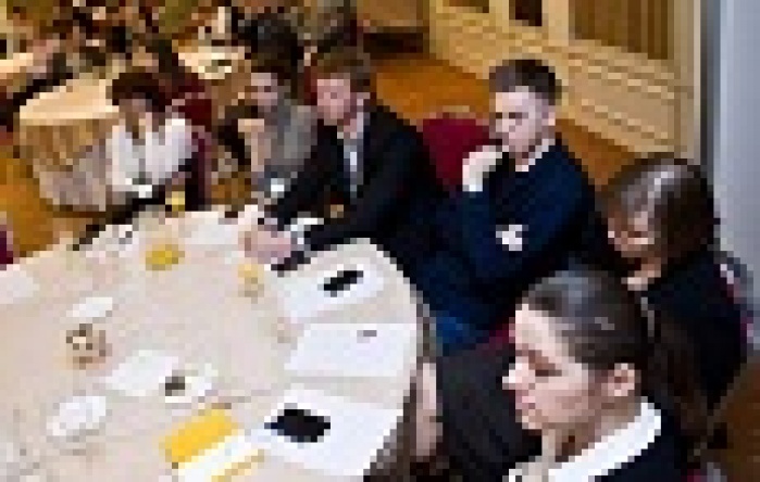 10.04.13 Корпоративный брендинг как «Путешествие героя»