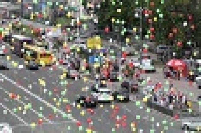 В Киеве впервые установлен всеукраинский рекорд по запуску воздушных шаров с желаниями детей.