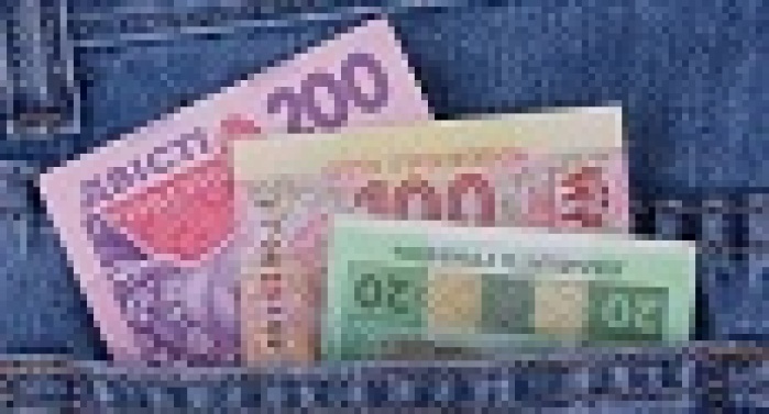 Бизнес активно переходит на рекламу продуктов и услуг в гривне